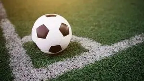 陈自瑶关注李靓蕾引热议，婚变传闻再起波澜